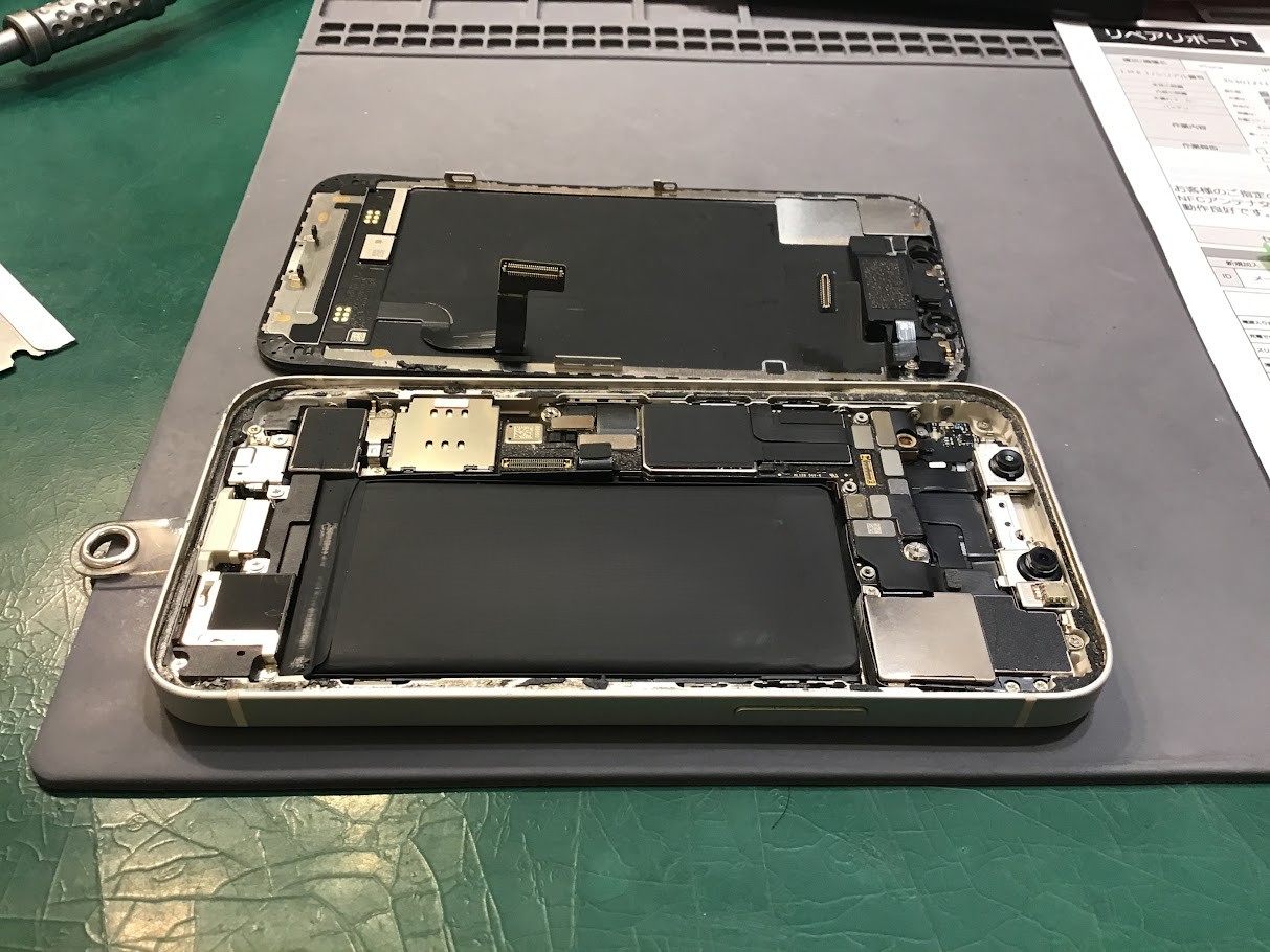 iPhone12miniのバッテリー交換ならデータそのまま修理可能なスマホ修理工房八王子オクトーレ店へ！